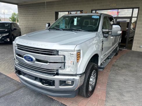 Used 2019 Ford F250 Lariat w/ Lariat Value Package image 14