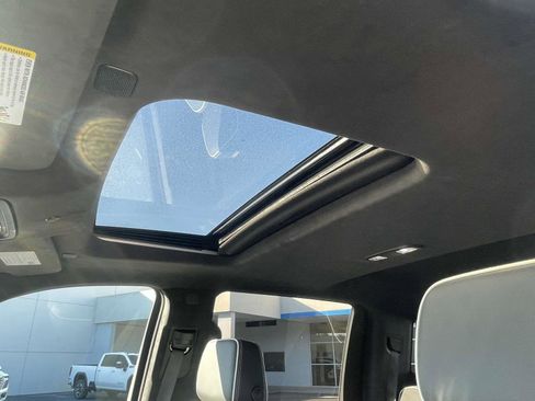 Certified 2024 GMC Sierra 2500 AT4X image 2