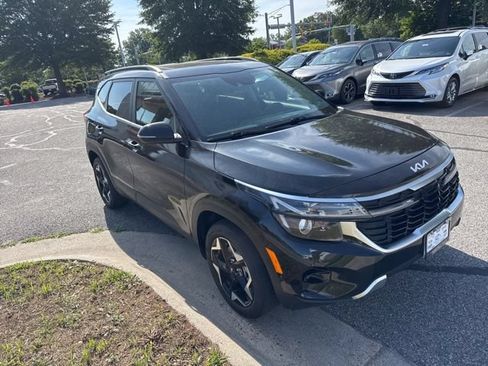Used 2024 Kia Seltos EX AWD/4WD image 5