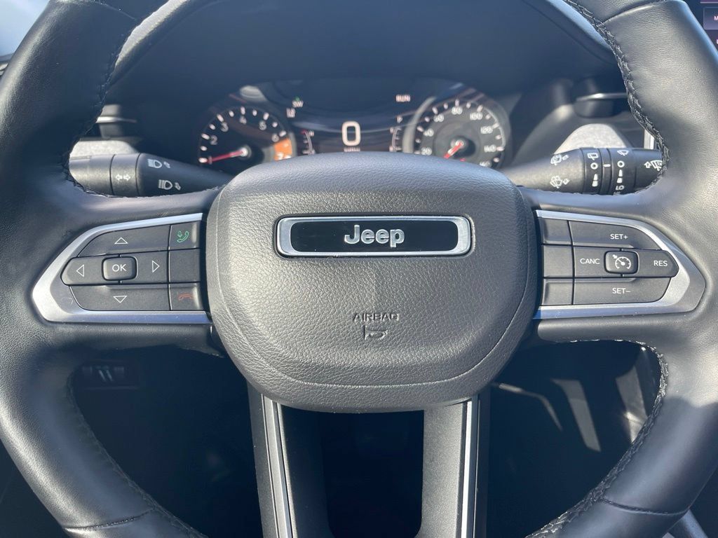 Used 2022 Jeep Compass Latitude AWD/4WD image 9