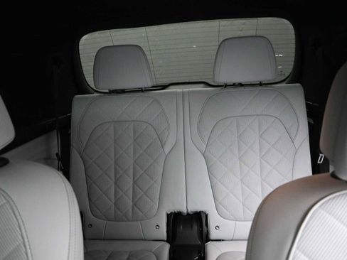Used 2023 BMW X7 xDrive40i w/ Premium Package image 19