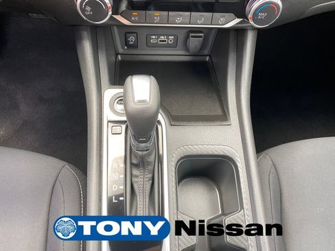 Used 2025 Nissan Sentra SV FWD image 35