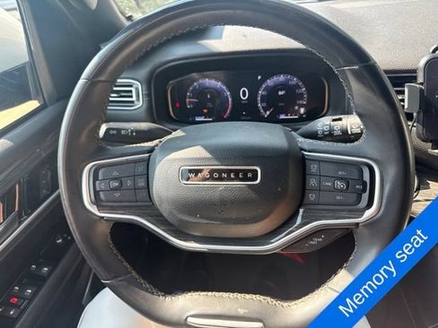 Used 2022 Jeep Wagoneer Series III w/ Convenience Group I AWD/4WD image 12