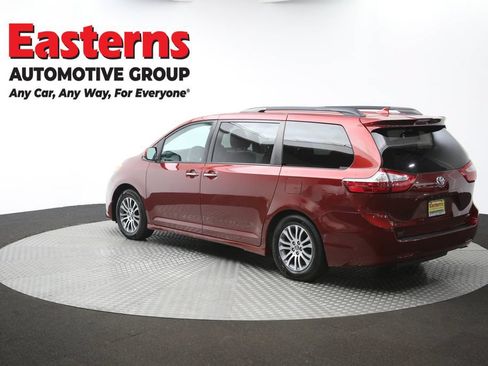 Used 2019 Toyota Sienna XLE FWD image 66