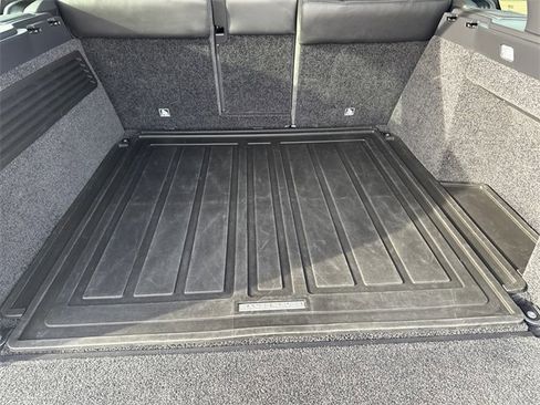 Used 2021 Land Rover Range Rover Westminster Edition image 11