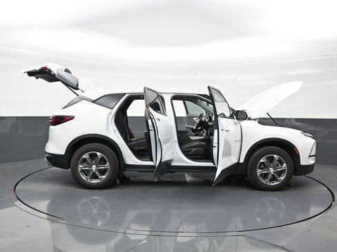 Used 2023 Chevrolet Blazer LT FWD image 29