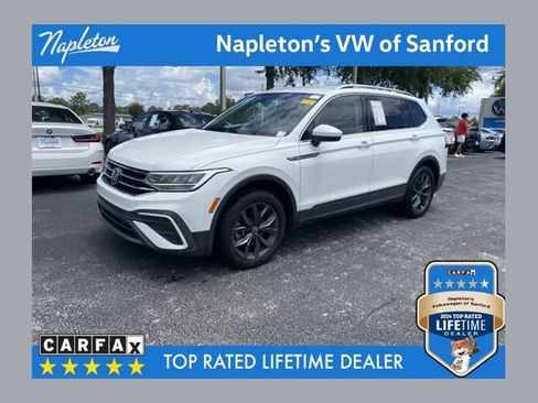 Used 2022 Volkswagen Tiguan SE FWD image 1