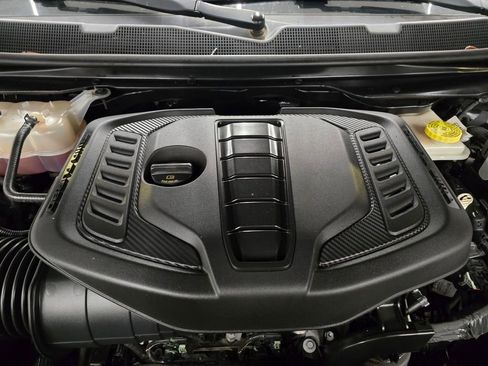 Used 2023 Jeep Wagoneer L Series III w/ Preferred Equipment Group image 14