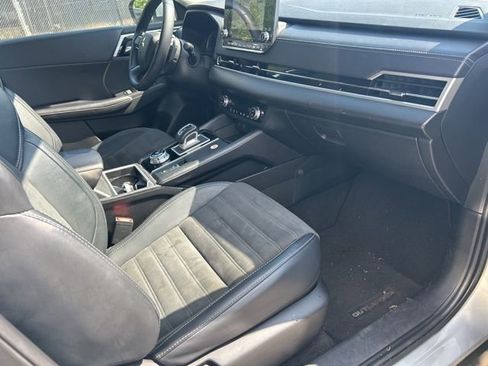 Used 2024 Mitsubishi Outlander SE image 29