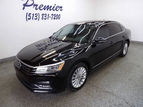 Used 2016 Volkswagen Passat 1.8T SE w/ Lighting Package (P06) FWD image 1