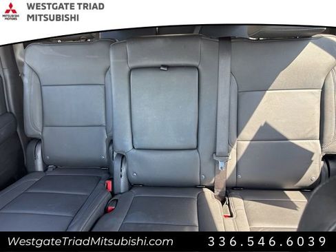 Used 2025 Chevrolet Suburban Z71 AWD/4WD image 8
