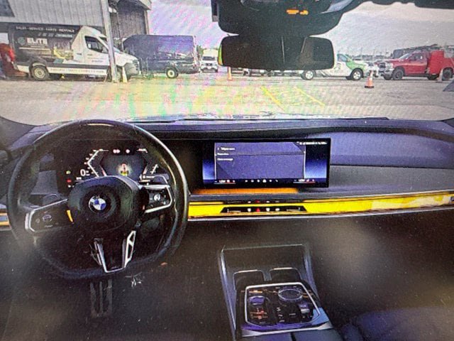 Used 2023 BMW 740i RWD image 10
