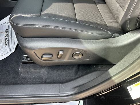 New 2026 Chevrolet Traverse LT w/ Midnight/Sport Edition AWD/4WD image 15
