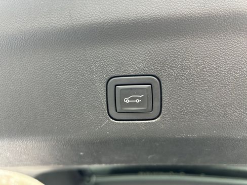 Used 2023 Cadillac Escalade ESV Sport Platinum w/ Heavy-Duty Trailer Package image 49