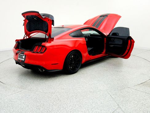 Used 2019 Ford Mustang Shelby GT350 w/ Technology Package image 19