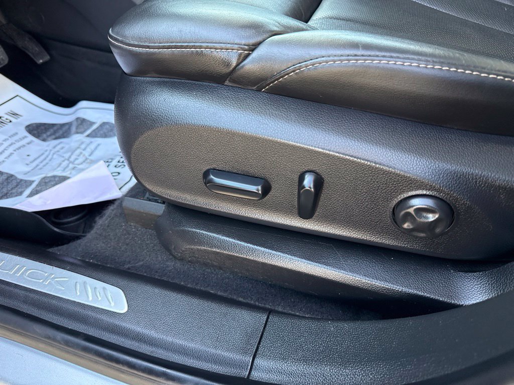 Used 2016 Buick Envision Premium AWD/4WD image 32