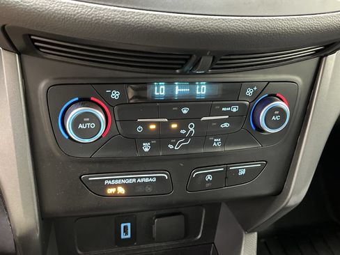 Used 2017 Ford Escape SE AWD/4WD image 18