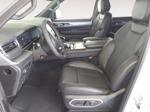 New 2026 Jeep Grand Wagoneer L 2WD w/ Premium Group I image 23