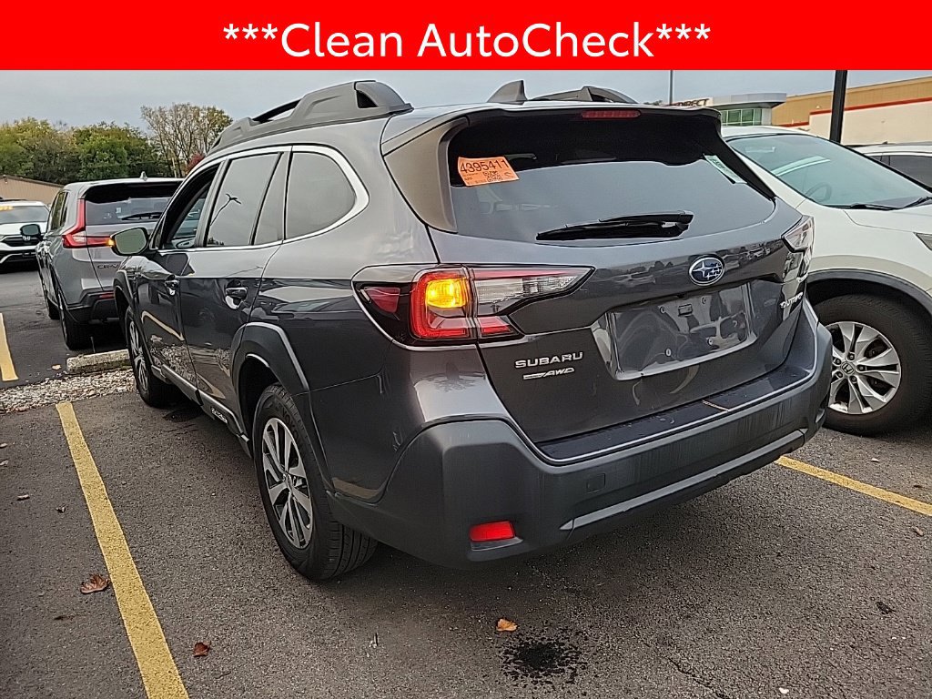 Used 2023 Subaru Outback Premium AWD/4WD image 4