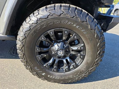 Used 2021 Jeep Gladiator Mojave image 9