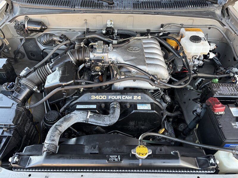 Used 2001 Toyota 4Runner SR5 RWD image 28