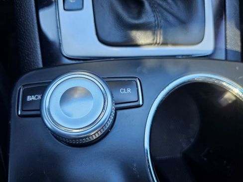 Used 2010 Mercedes-Benz GLK 350 4MATIC image 29