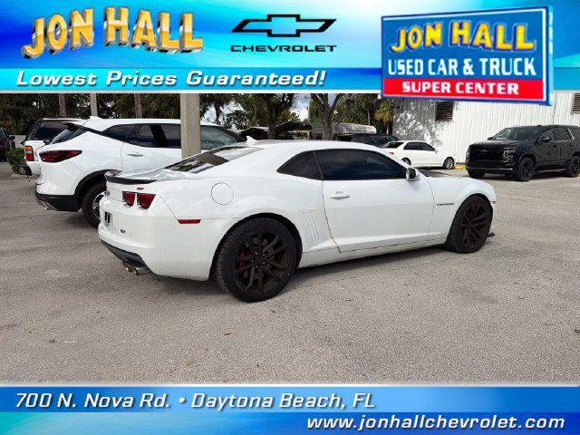 Used 2013 Chevrolet Camaro SS w/ SS Performance Package RWD image 4