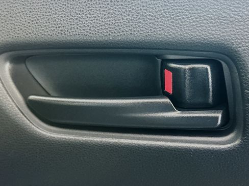 Used 2024 Toyota Corolla Cross SE image 29