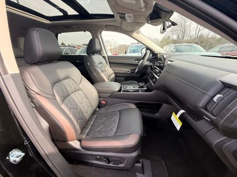 New 2026 Nissan Pathfinder Platinum w/ Cargo Package image 20