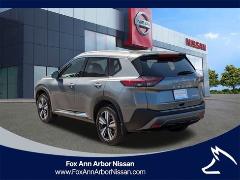 Certified 2022 Nissan Rogue SL w/ SL Premium Package image 3