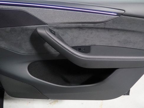 Used 2026 Tesla Model Y Long Range RWD image 70