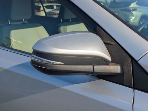 Used 2015 Toyota RAV4 XLE image 12