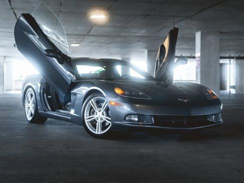 Used 2009 Chevrolet Corvette Coupe w/ Preferred Equipment Group image 16