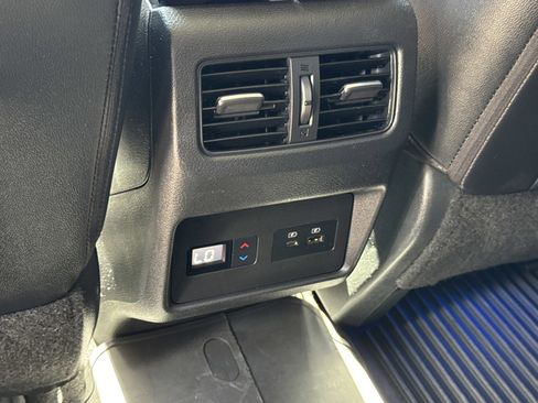 Used 2021 Nissan Rogue SL w/ Premium Package image 15