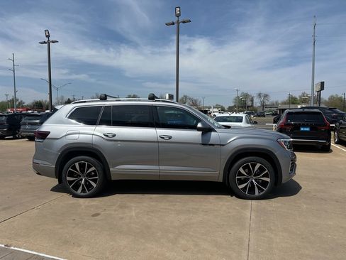 New 2026 Volkswagen Atlas SEL Premium R-Line AWD/4WD image 4
