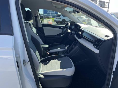 Certified 2025 Volkswagen Taos S image 29