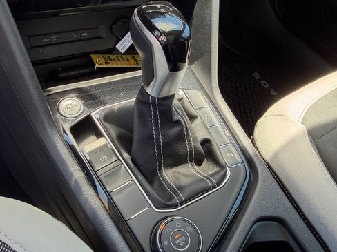 New 2026 Volkswagen Taos SE AWD/4WD image 20