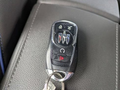 Used 2025 Buick Envista Sport Touring w/ Convenience I Package FWD image 32