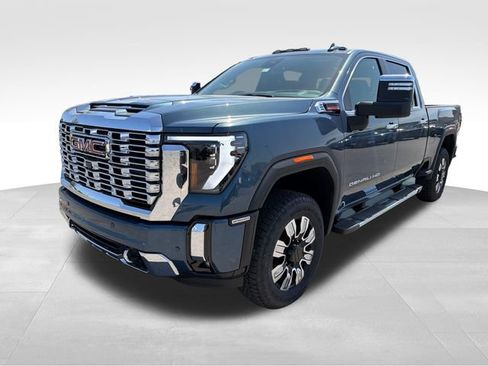 New 2026 GMC Sierra 2500 Denali w/ Denali Reserve Package AWD/4WD image 3