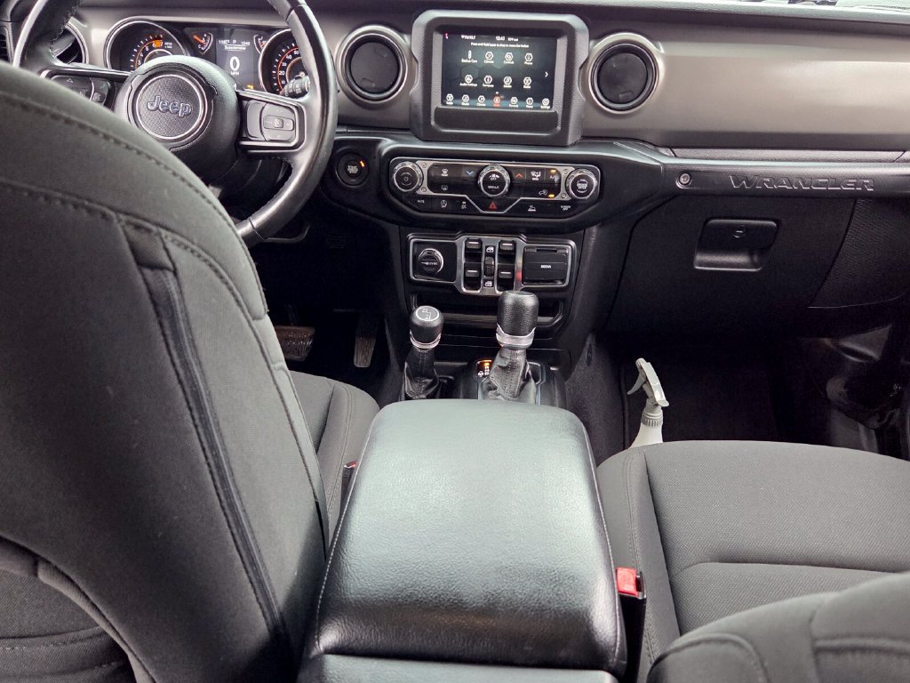Used 2022 Jeep Wrangler Unlimited Sport AWD/4WD image 6