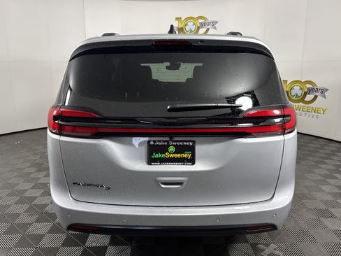 New 2026 Chrysler Pacifica Select w/ S Appearance Package image 6