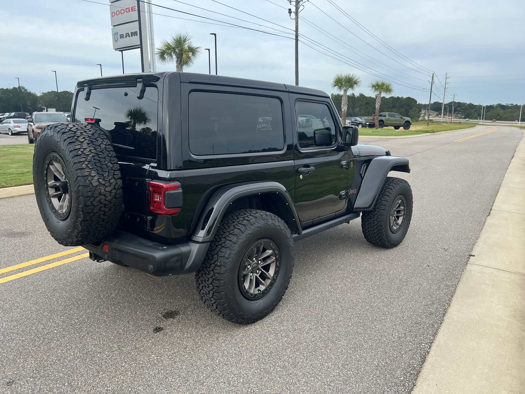 Certified 2024 Jeep Wrangler Rubicon AWD/4WD image 5
