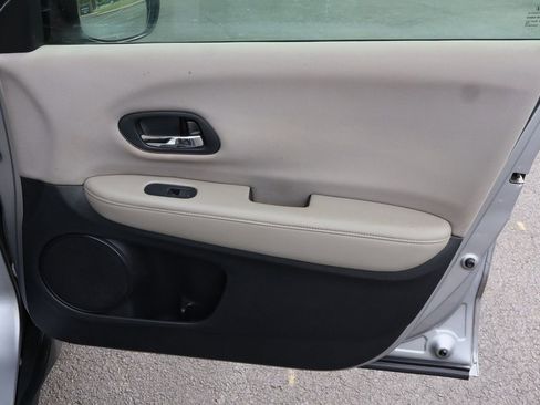 Used 2017 Honda HR-V LX image 23