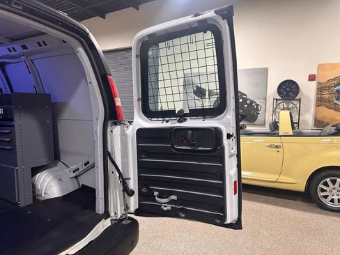 Used 2013 GMC Savana 1500 AWD image 22