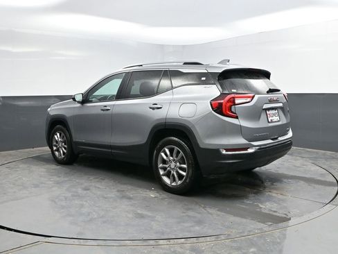 Used 2024 GMC Terrain SLT AWD/4WD image 6
