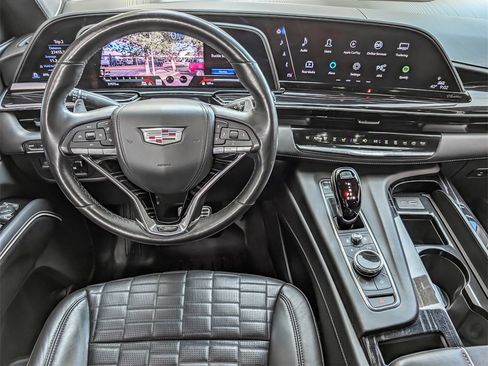 Used 2023 Cadillac Escalade V image 16