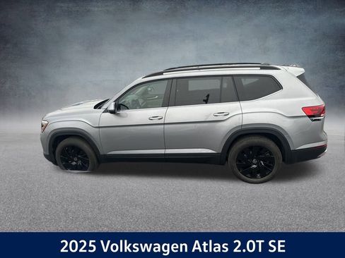 New 2025 Volkswagen Atlas SE image 2