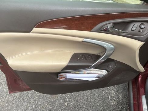 Used 2016 Buick Regal FWD image 16
