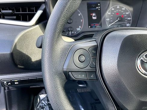 Used 2025 Toyota Corolla LE FWD image 13