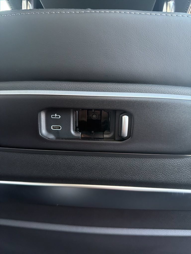 New 2026 BMW X7 M60i AWD/4WD image 26